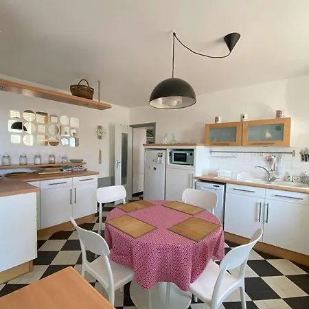 Holiday home Maison 6 Pers, Jardin, Terrasse, Parking, Proche - Fr-1-542-27 *