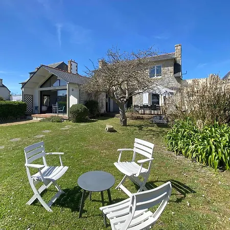 Maison 6 Pers, Jardin, Terrasse, Parking, Proche - Fr-1-542-27 Holiday home Kerjagu